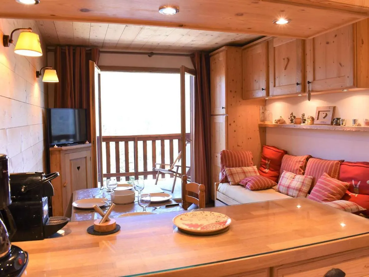Appartement 2 Pieces Avec Balcon A Meribel, Proche Commerces Et Pistes - Fr-1-180-86 0*, Meribel France