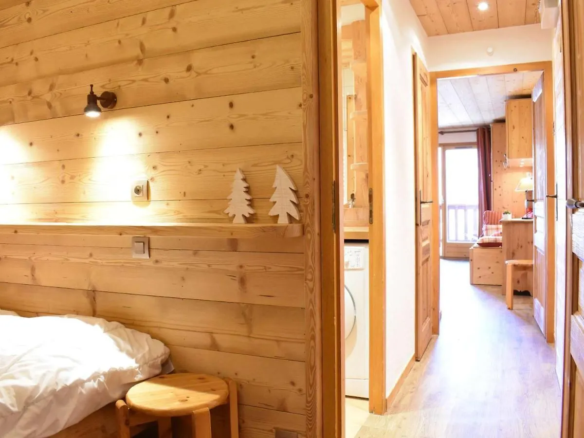 Appartement 2 Pieces Avec Balcon A Meribel, Proche Commerces Et Pistes - Fr-1-180-86 0*, Meribel