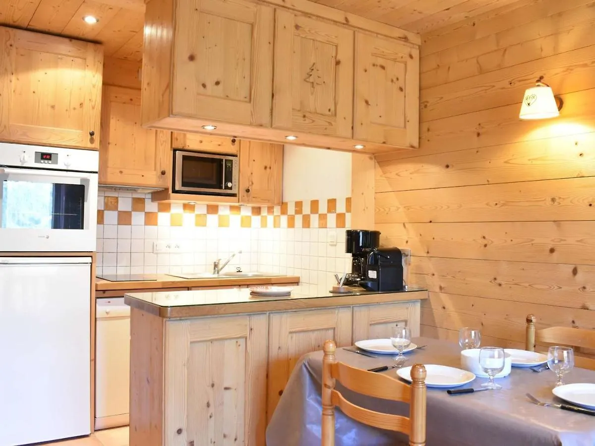Appartement 2 Pieces Avec Balcon A Meribel, Proche Commerces Et Pistes - Fr-1-180-86